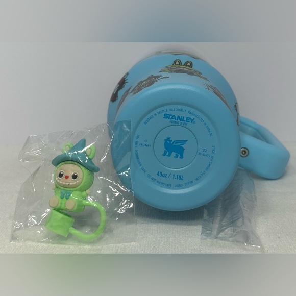 Stanley 40 oz tumbler in collaboration with The Monsters. - Picture 4 of 4